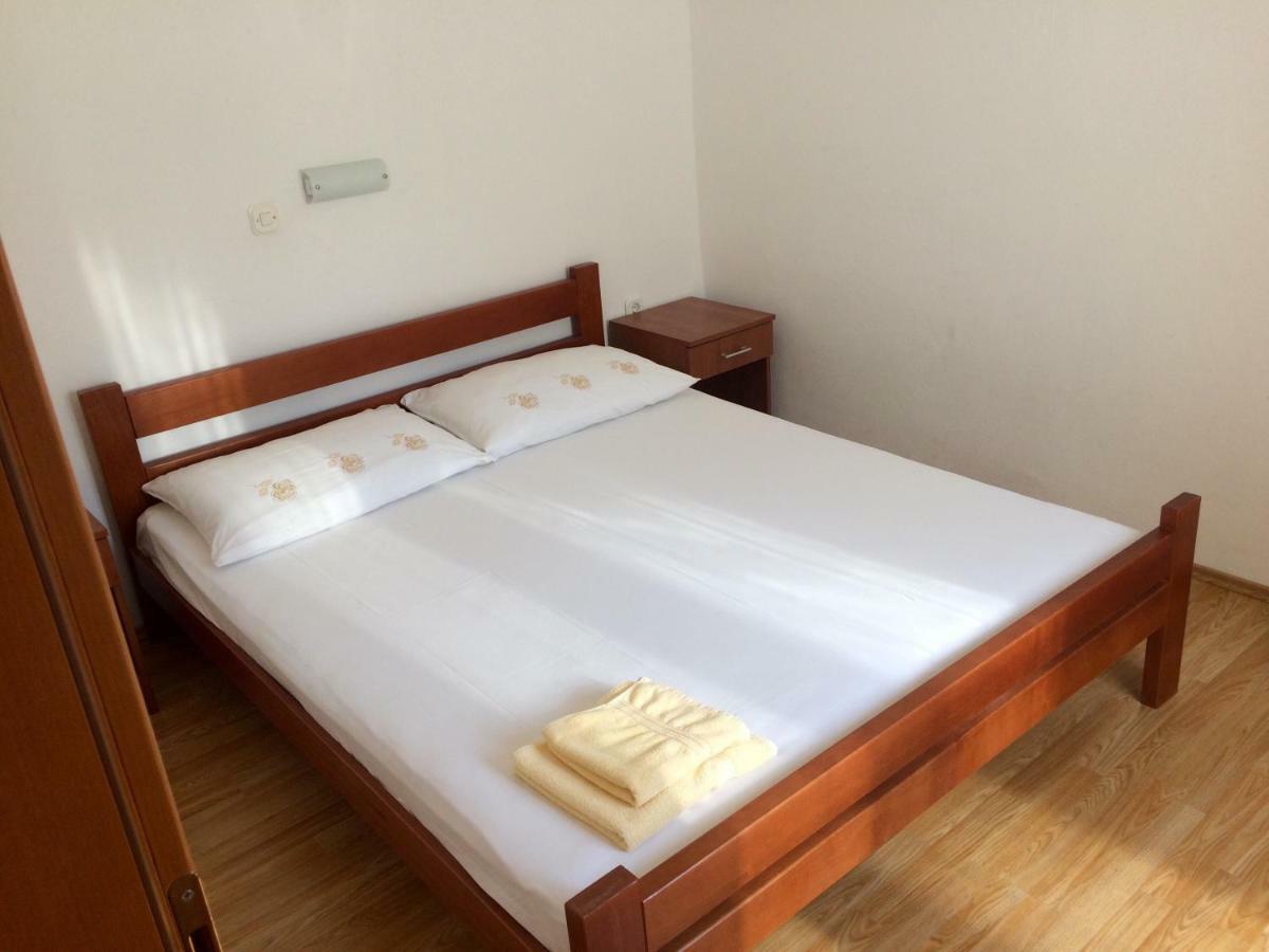 Apartmani Brusel Паг Экстерьер фото