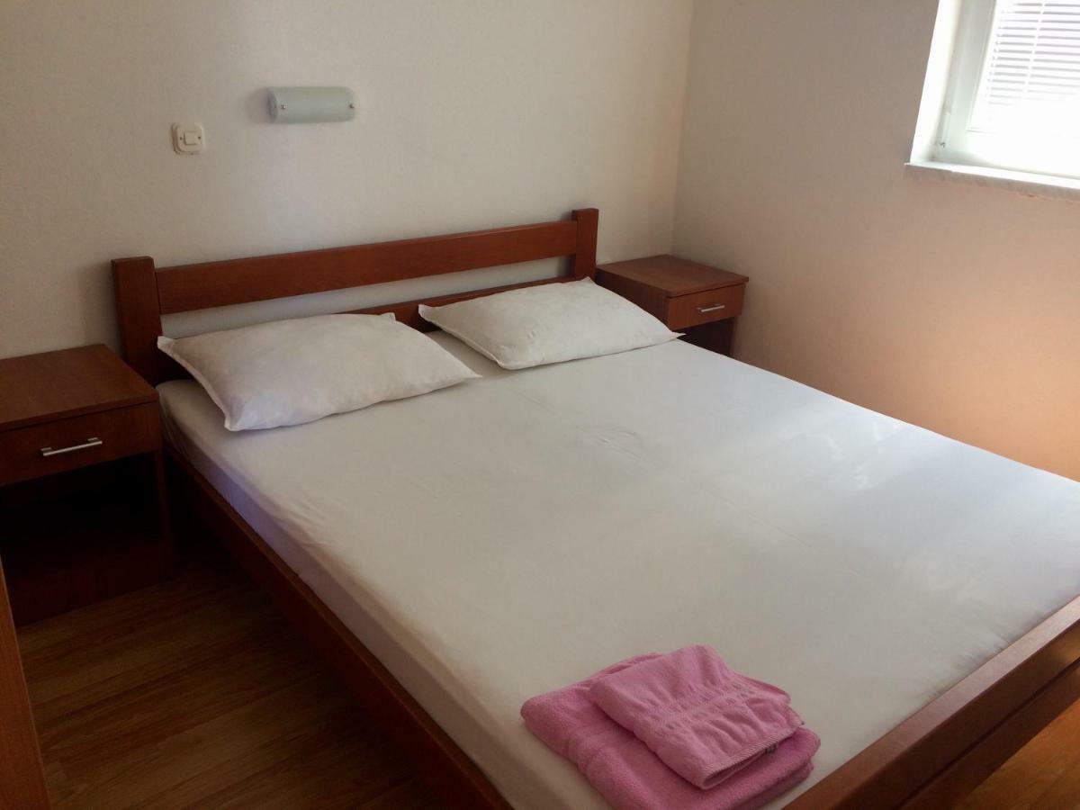 Apartmani Brusel Паг Экстерьер фото